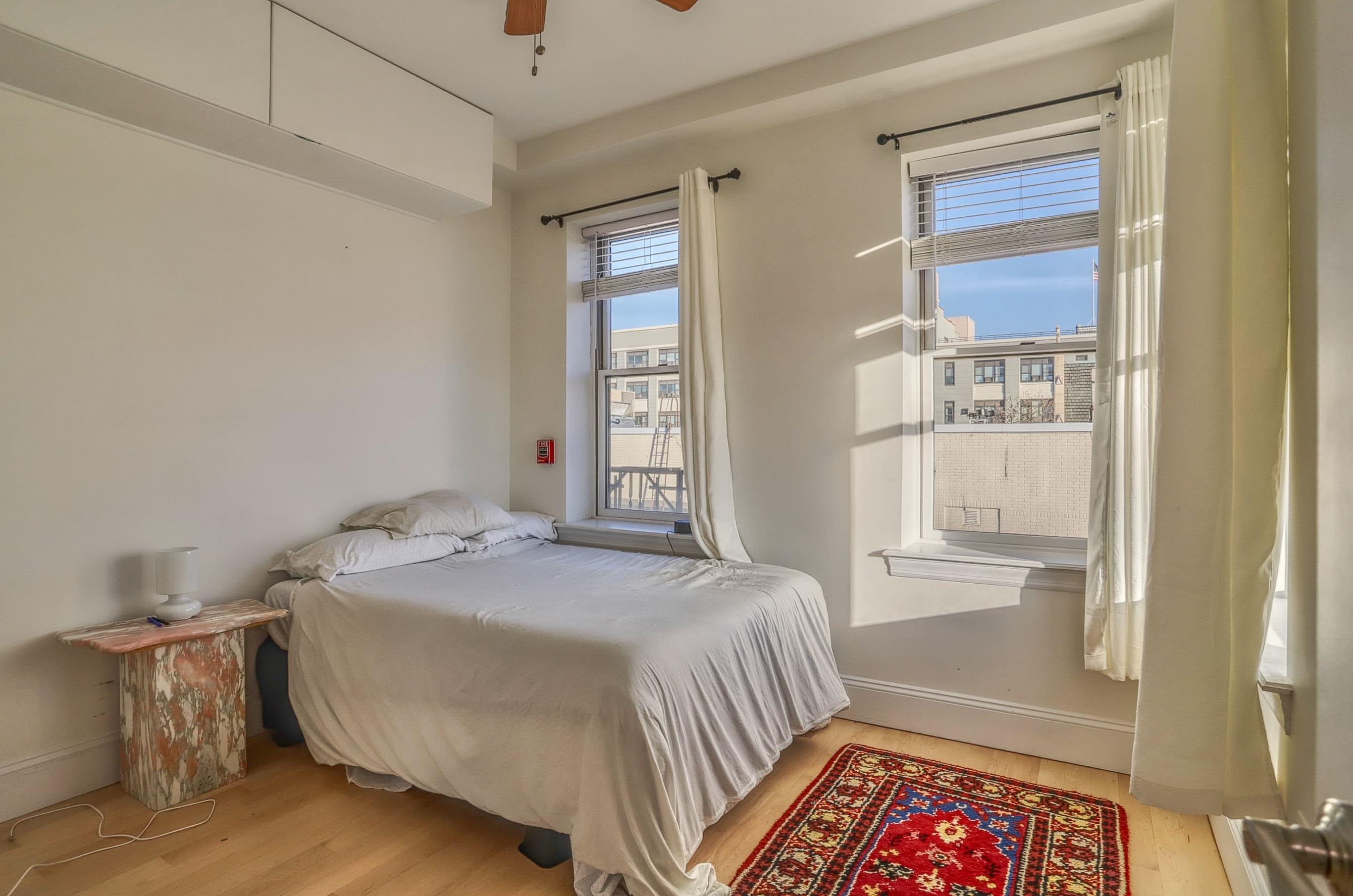 301 MADISON ST Unit: 4S