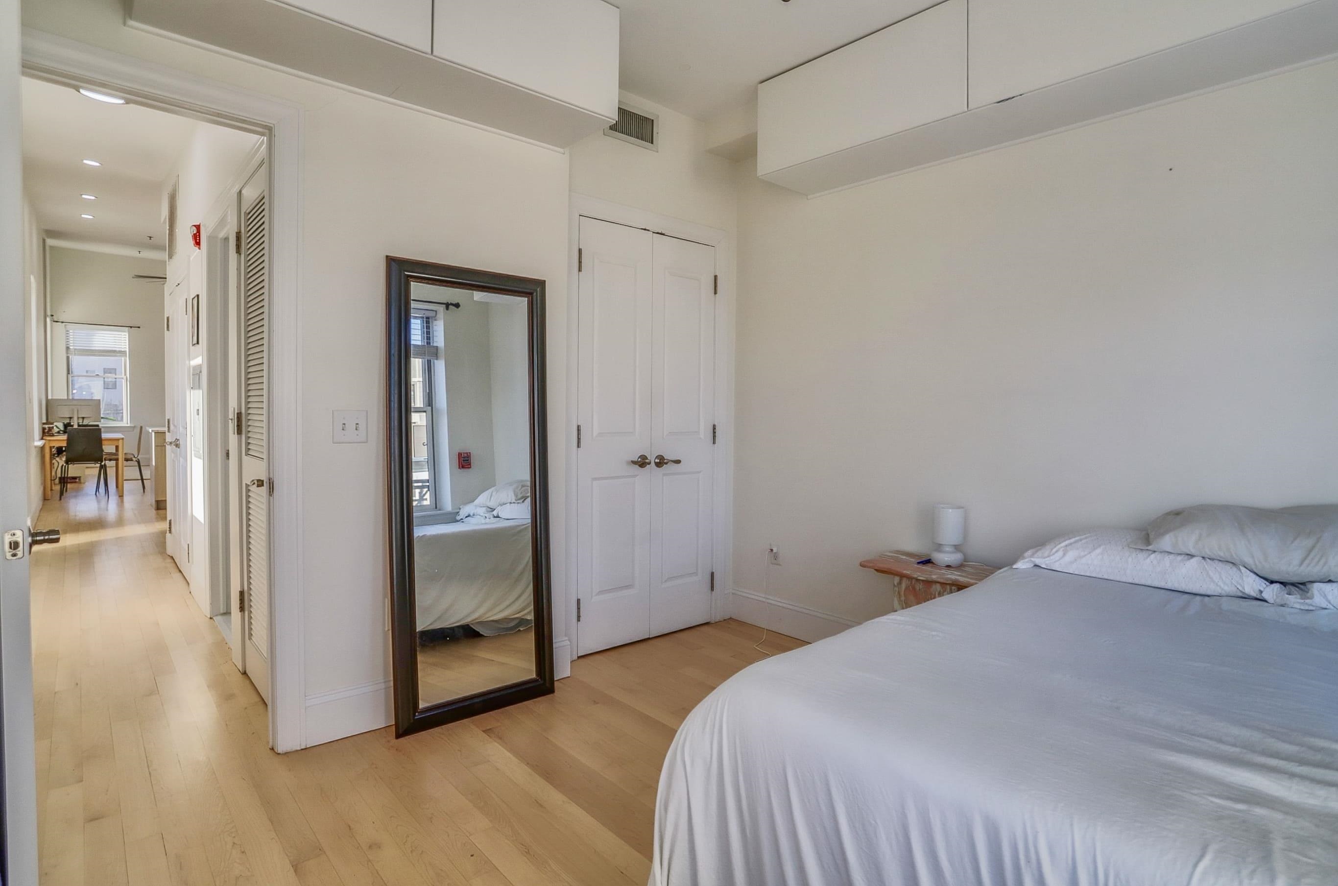 301 MADISON ST Unit: 4S