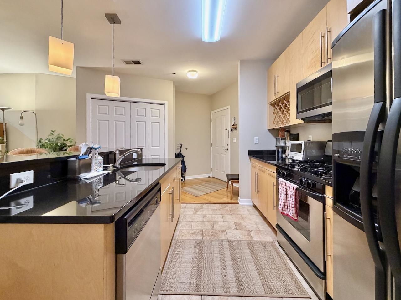 83 MONROE ST Unit: 2C