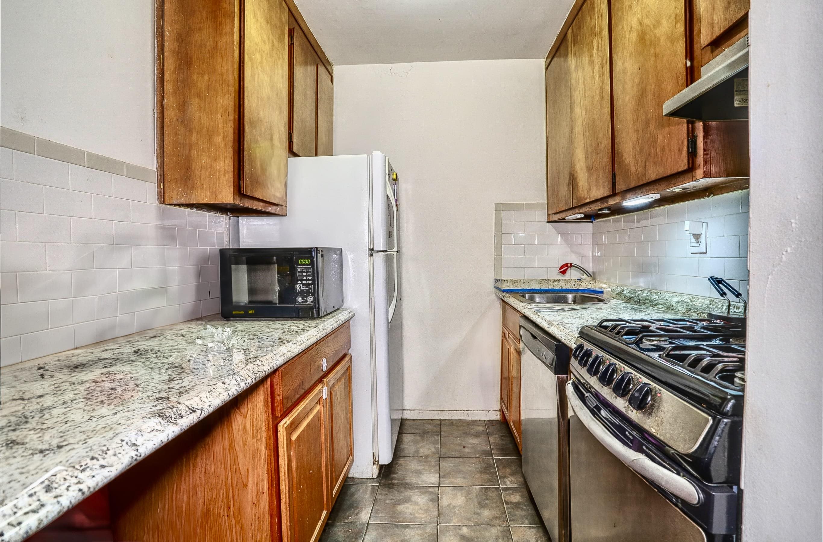 201 ST PAUL AVE Unit: 2A
