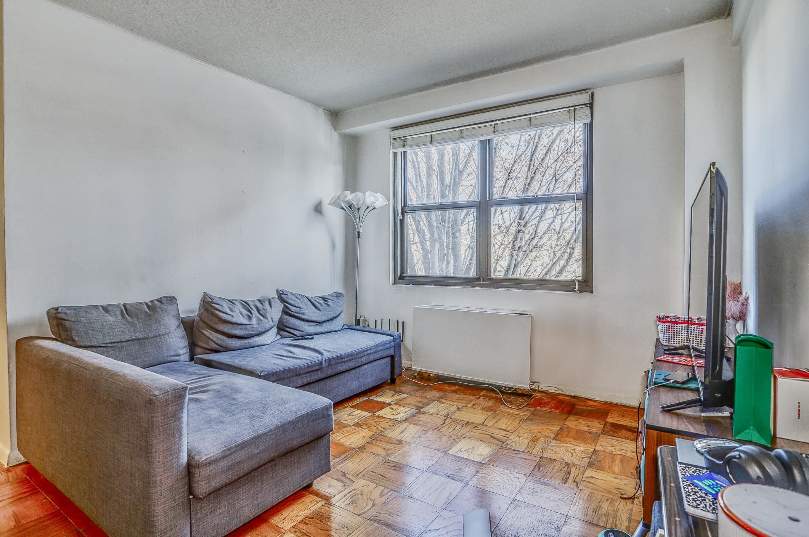 201 ST PAUL AVE Unit: 2A