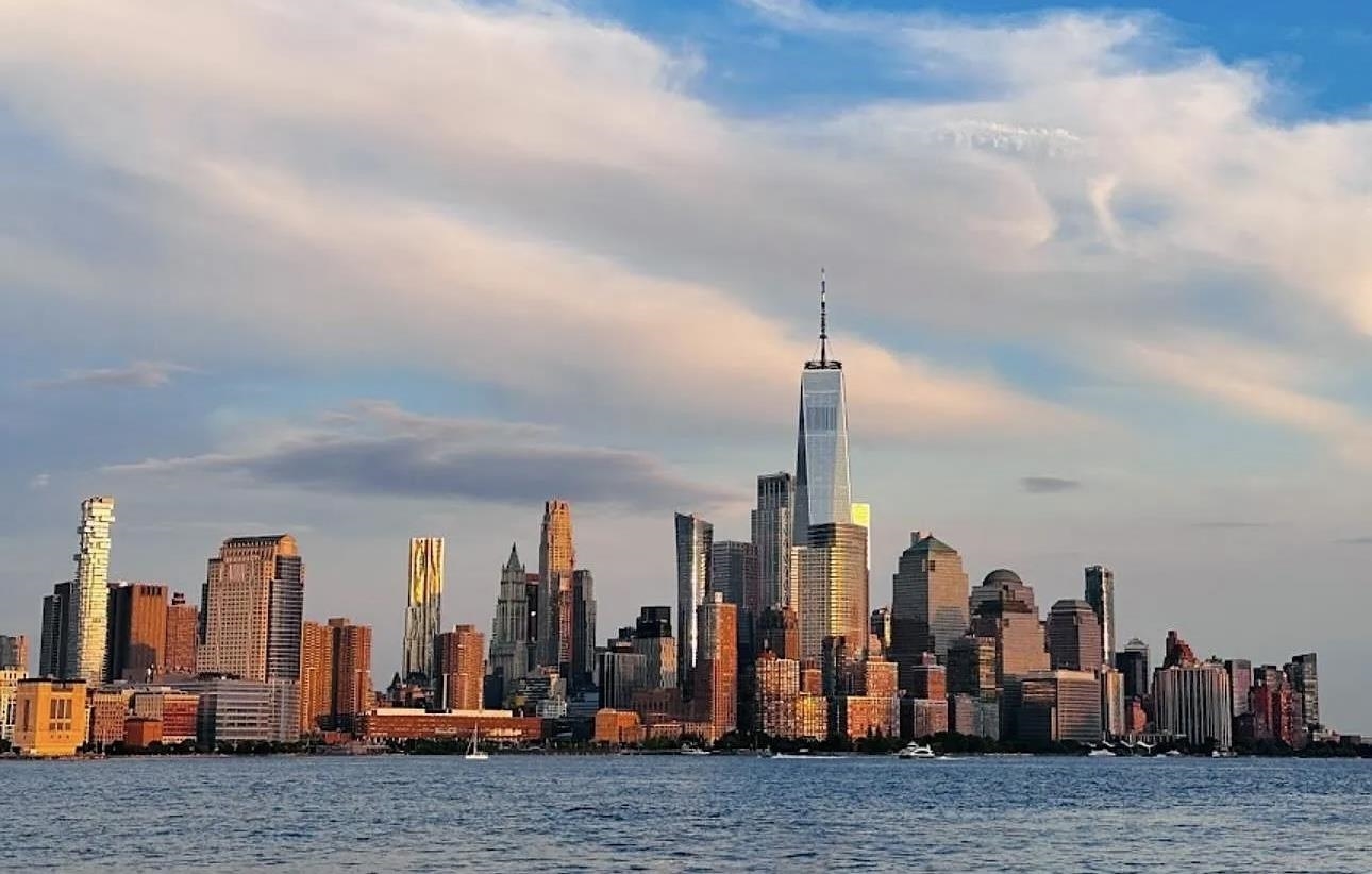 102 HUDSON ST Unit: 4