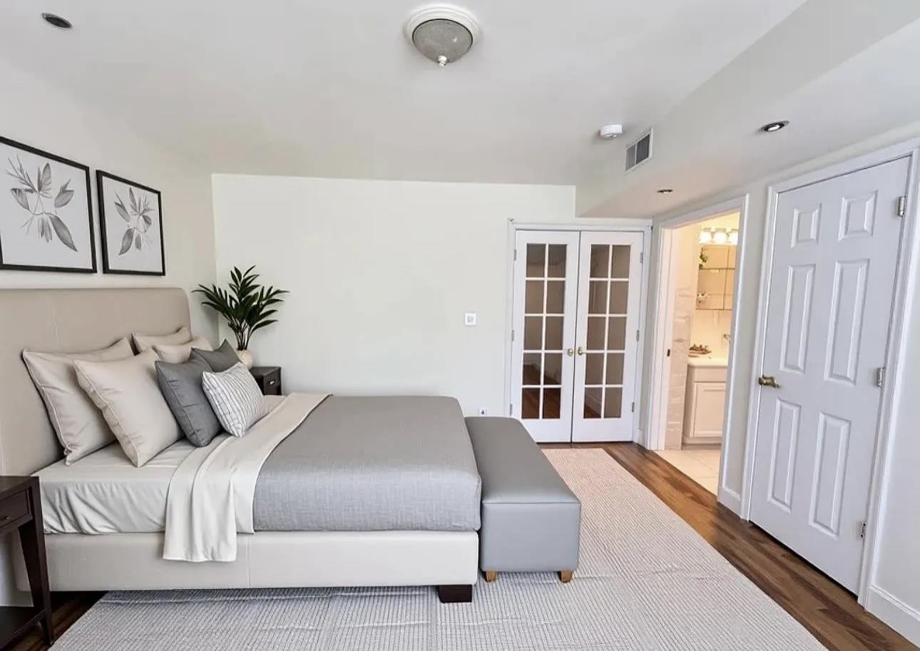 102 HUDSON ST Unit: 4