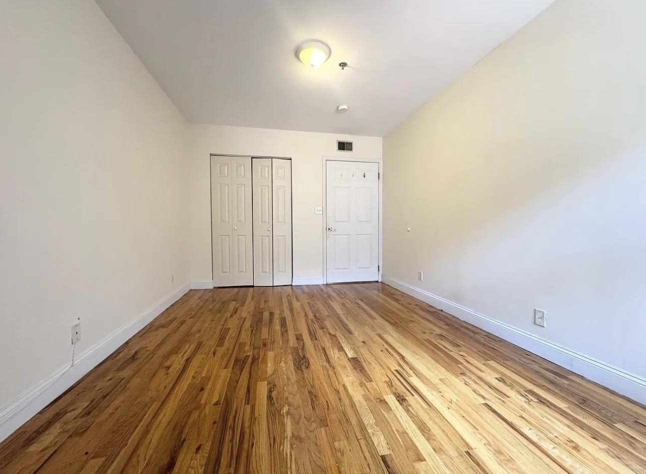 102 HUDSON ST Unit: 4