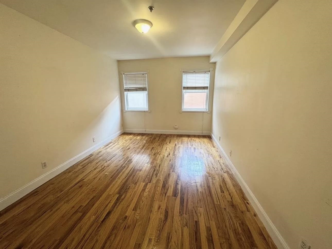 102 HUDSON ST Unit: 4