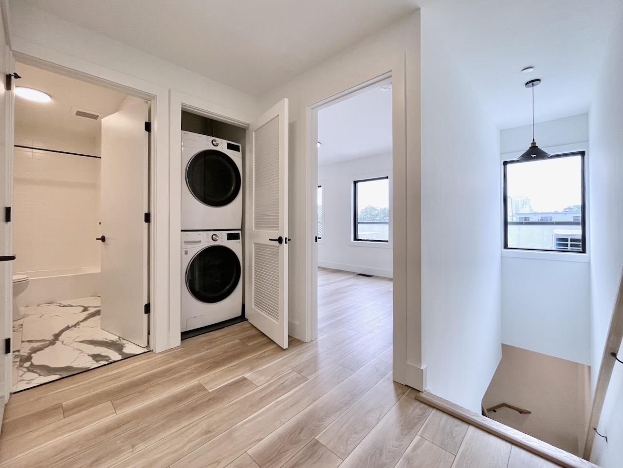 375 MONMOUTH ST Unit: 204