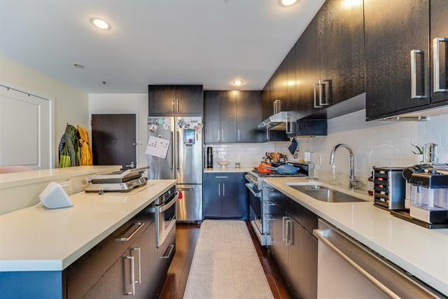 1100 MAXWELL LANE Unit: 529