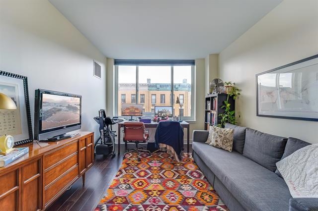 1100 MAXWELL LANE Unit: 529