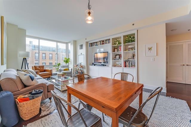 1100 MAXWELL LANE Unit: 529