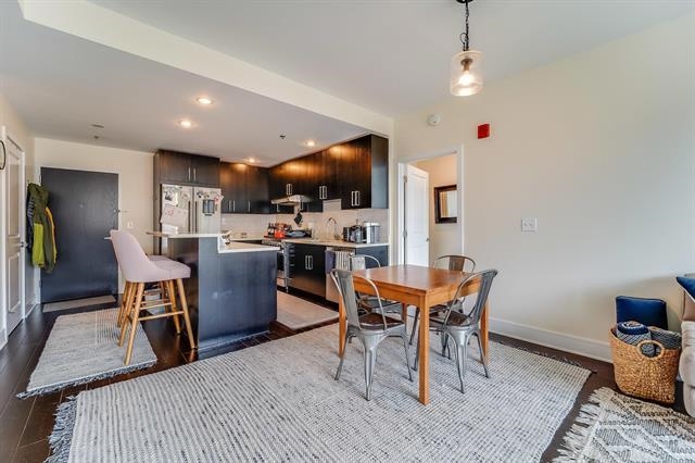 1100 MAXWELL LANE Unit: 529