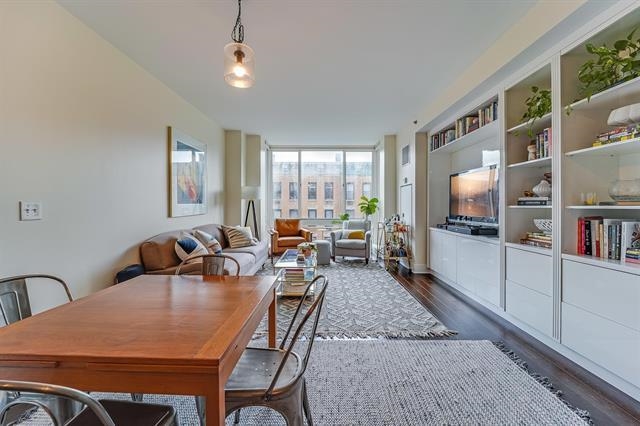 1100 MAXWELL LANE Unit: 529