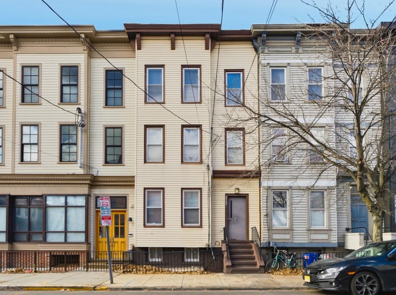 217 BRUNSWICK ST