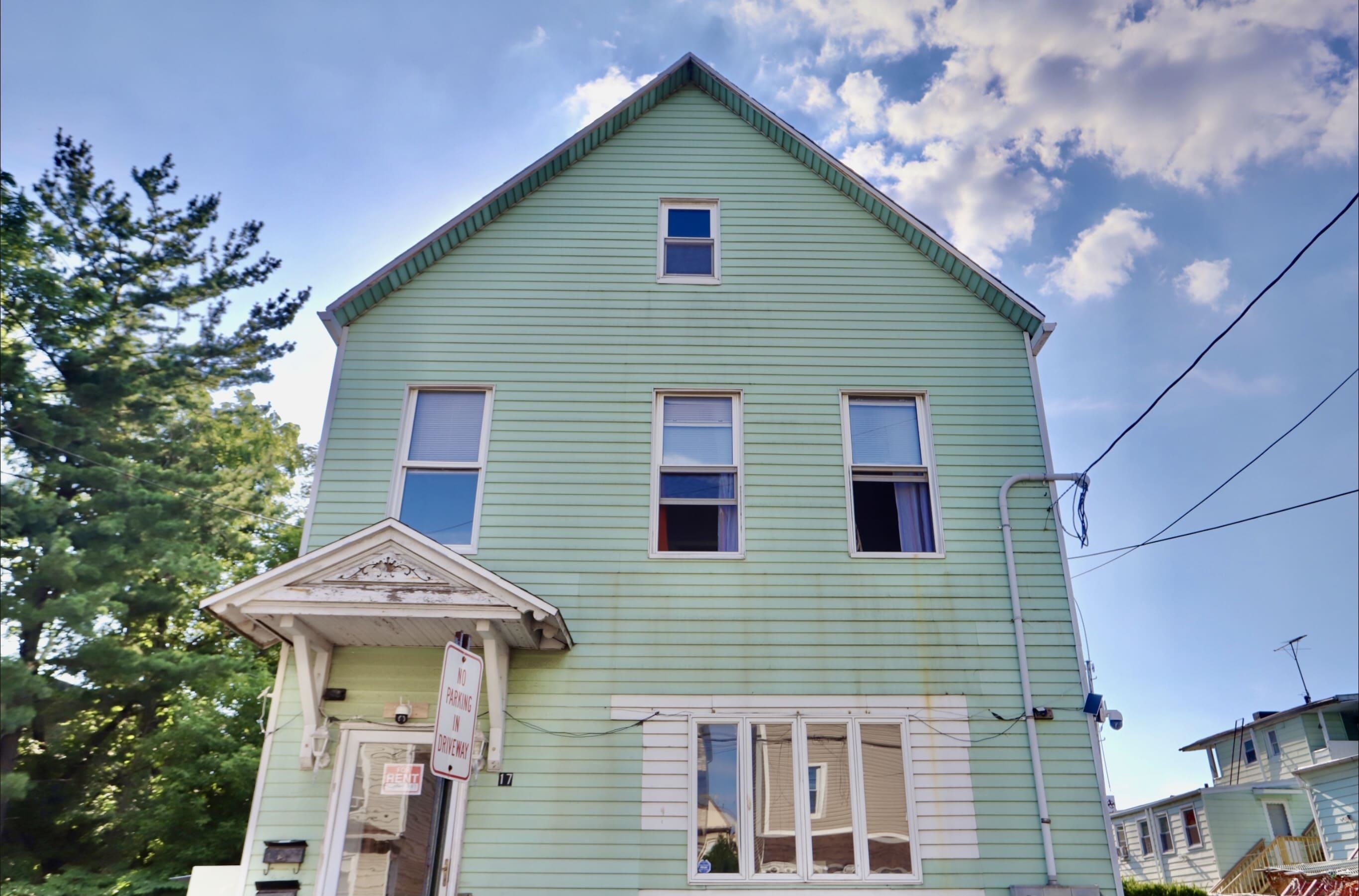 17 GRANT AVE Unit: 2