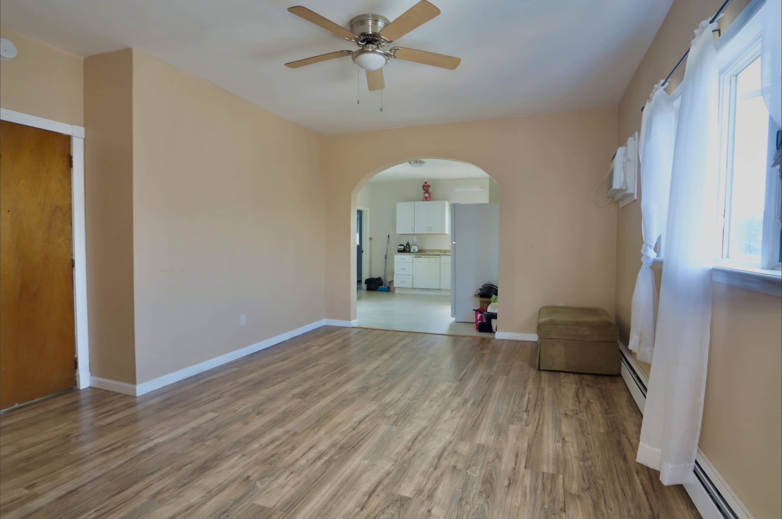 17 GRANT AVE Unit: 2