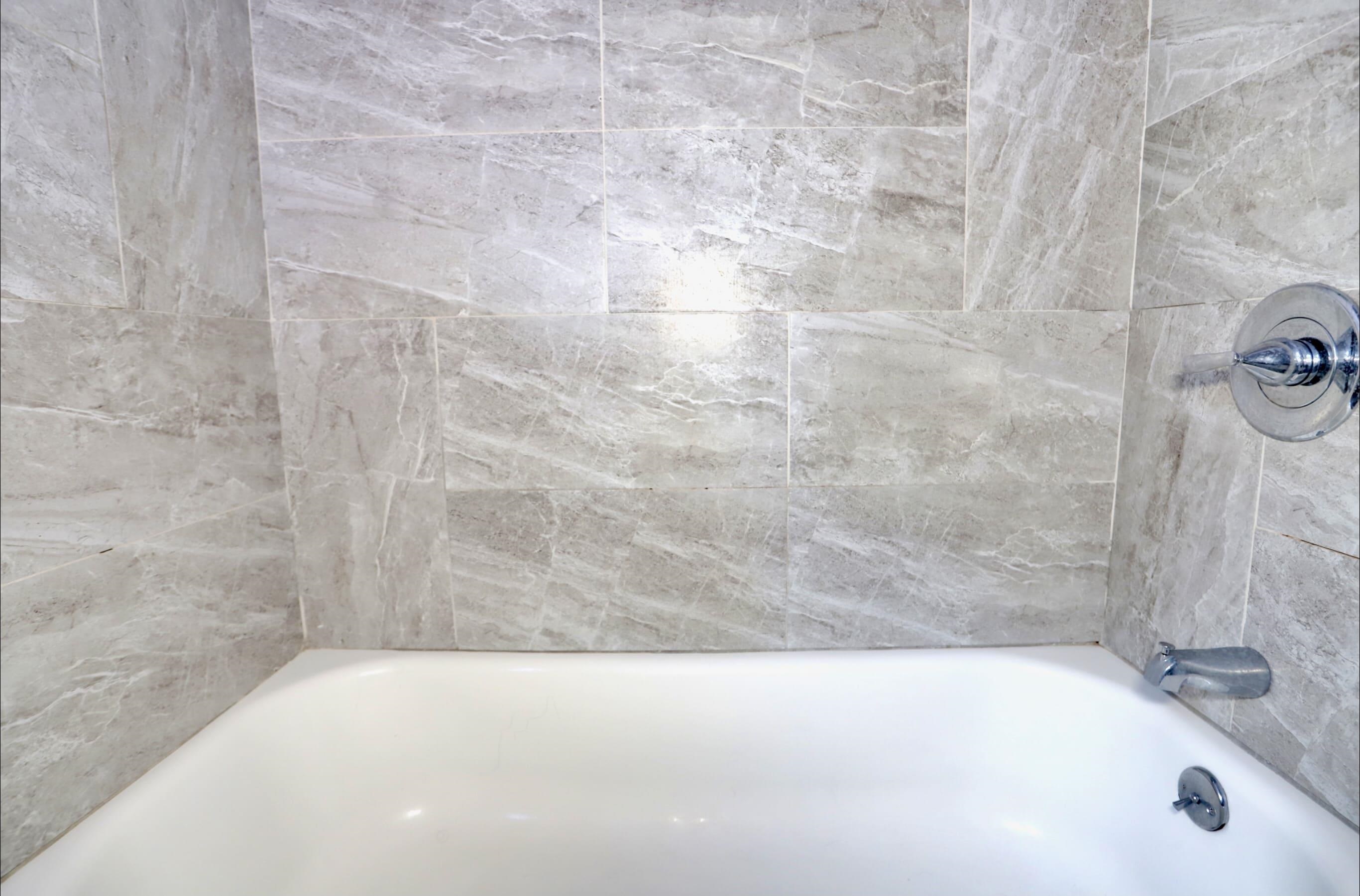 17 GRANT AVE Unit: 2