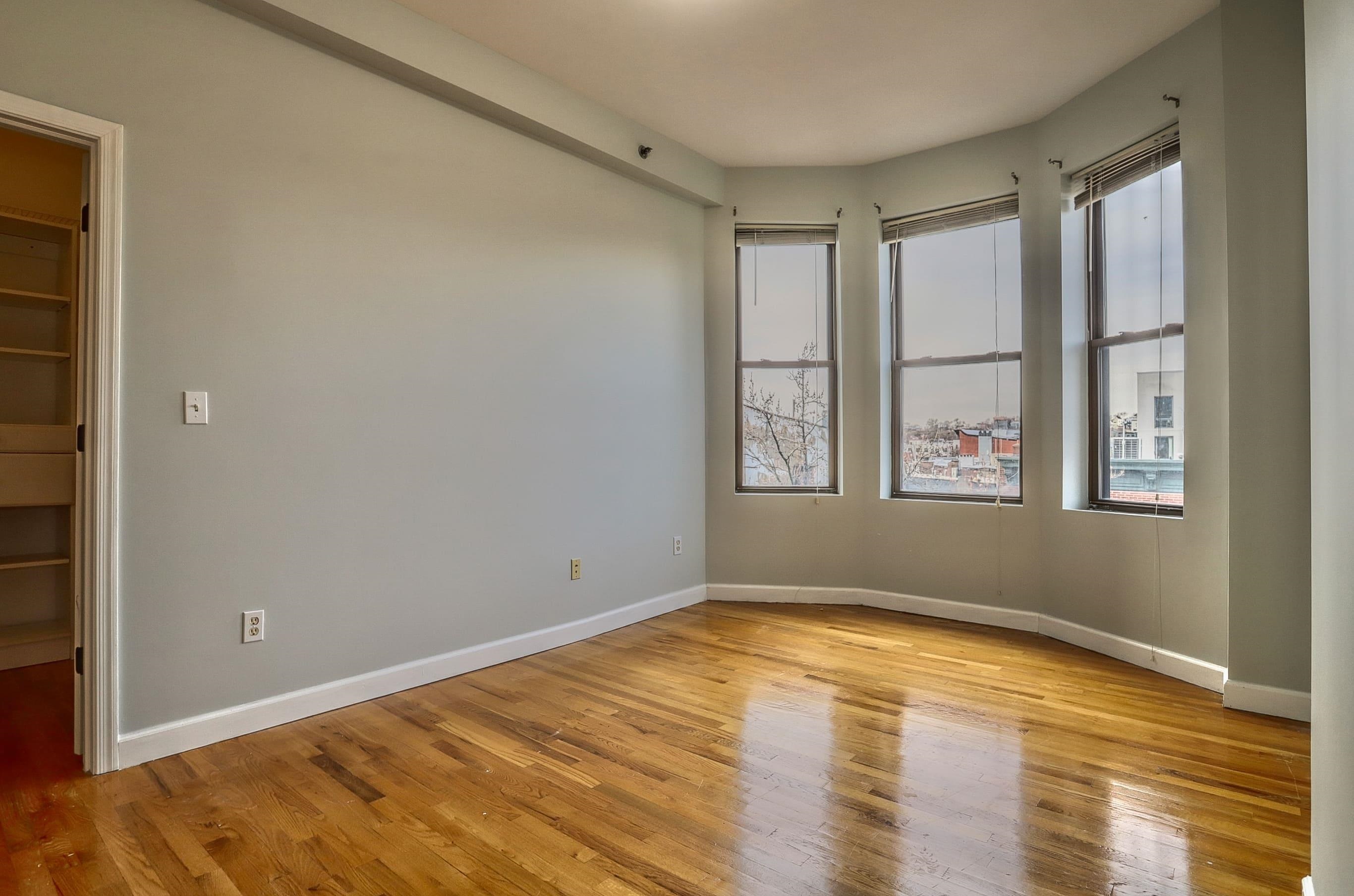 703 PARK AVE Unit: 8