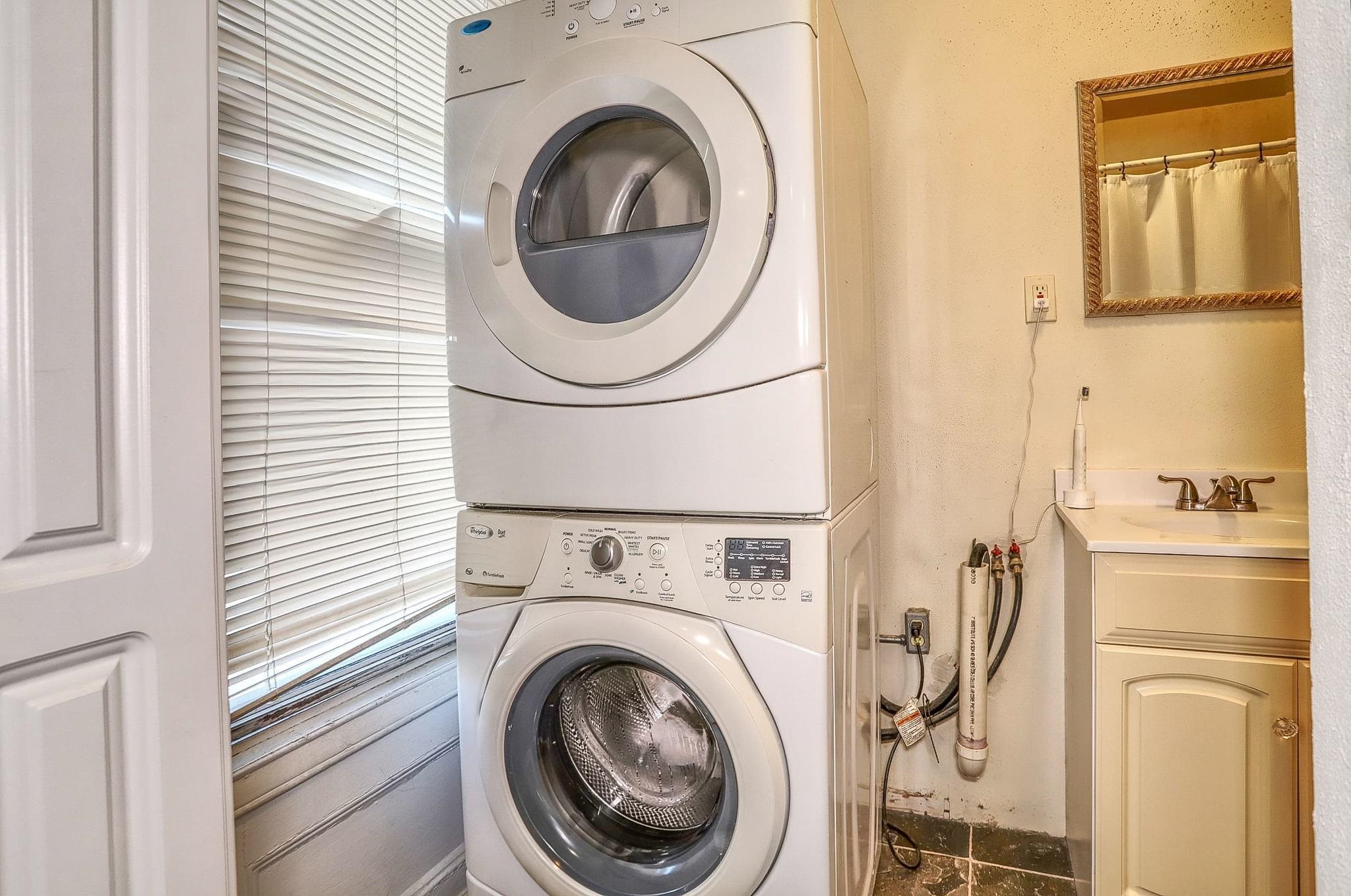 217 MONROE ST Unit: 3