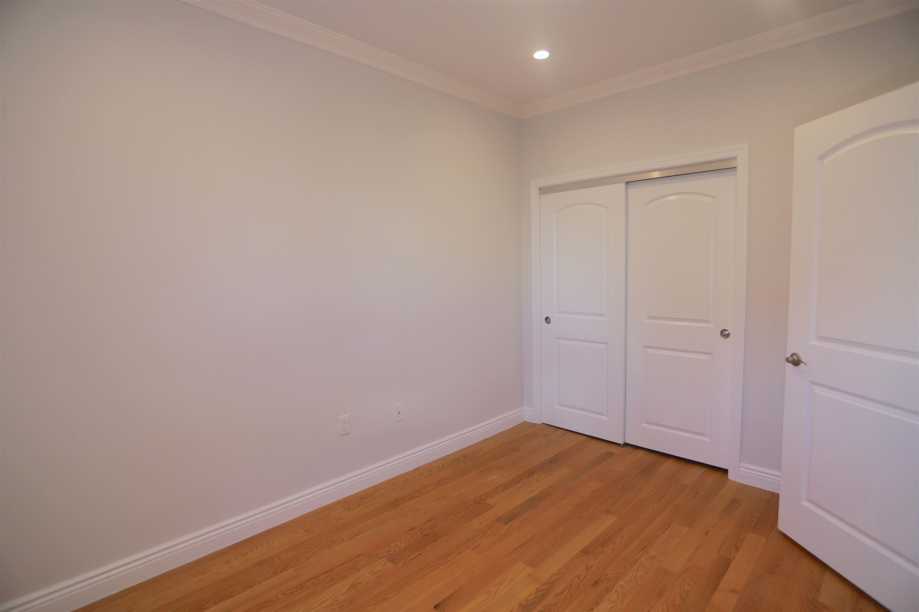 106 POPLAR ST Unit: 1