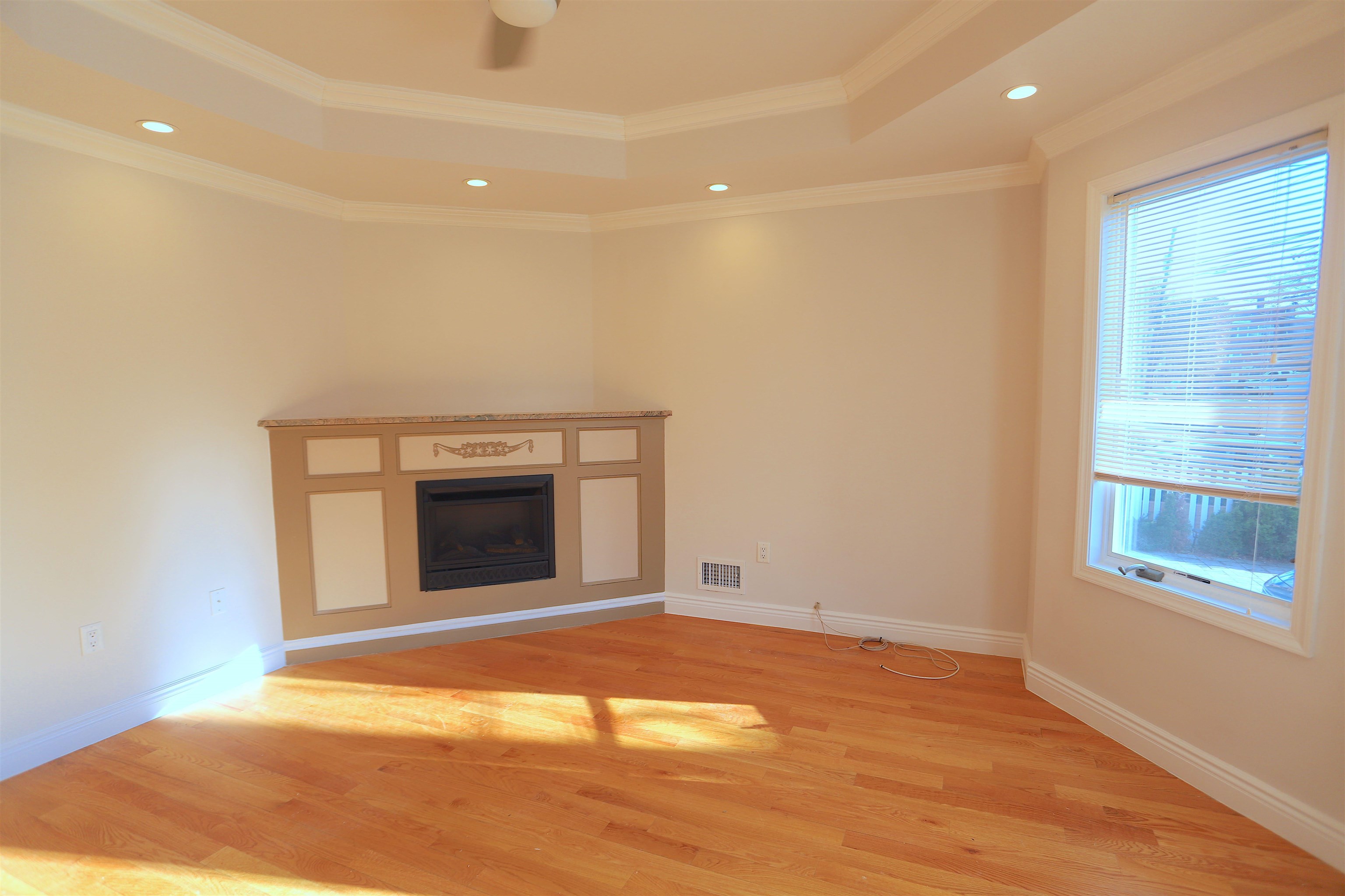 106 POPLAR ST Unit: 1