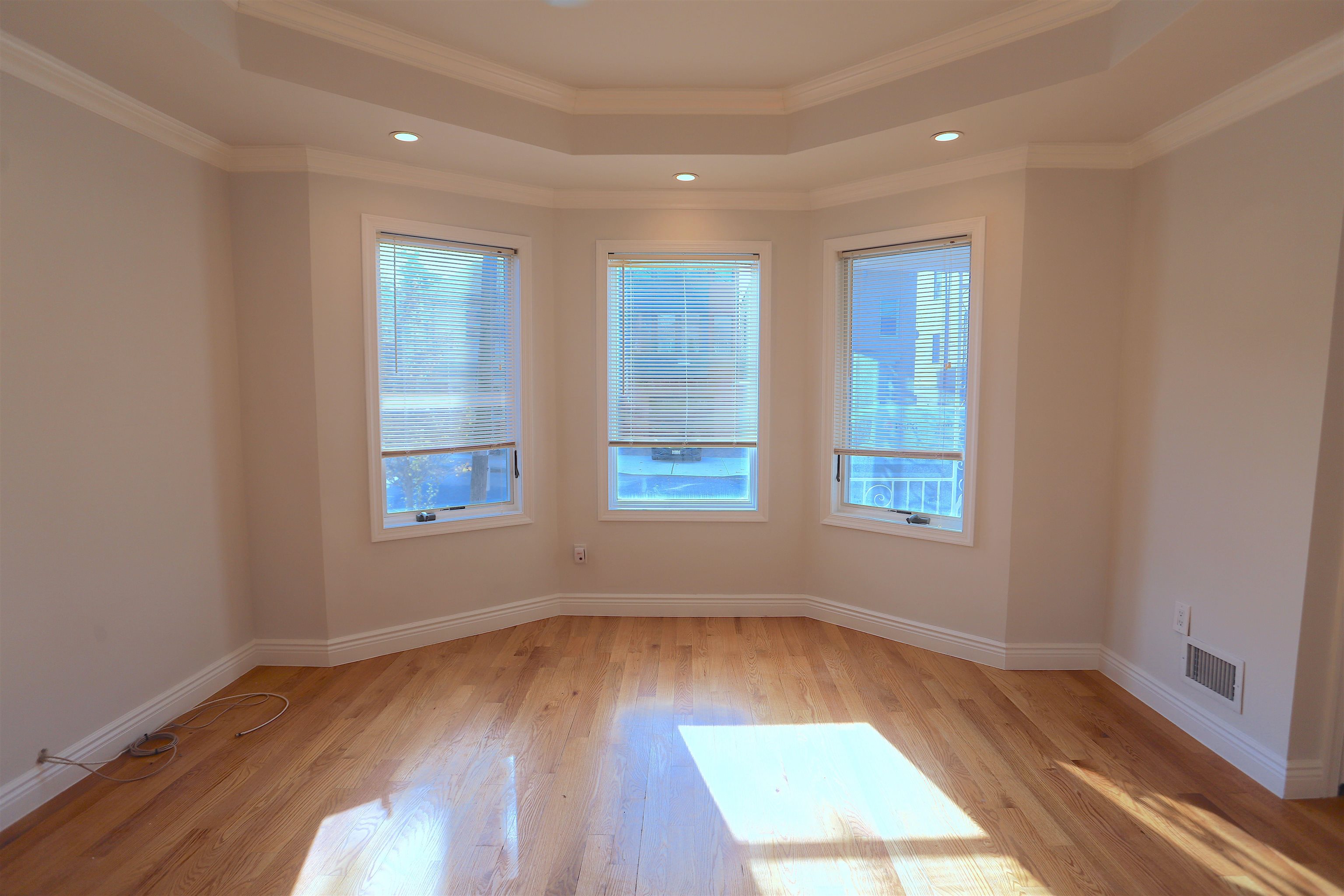 106 POPLAR ST Unit: 1