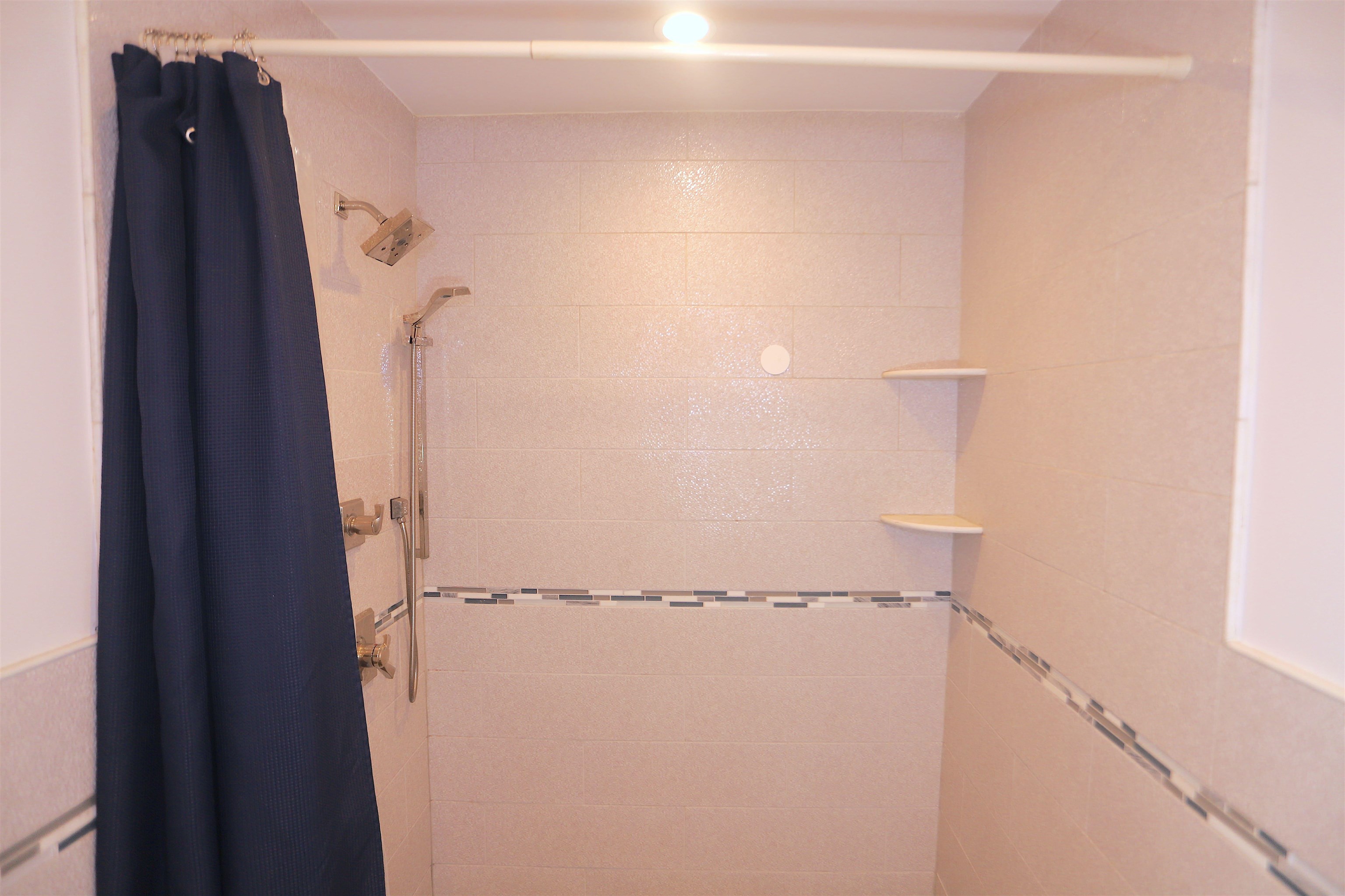 106 POPLAR ST Unit: 1