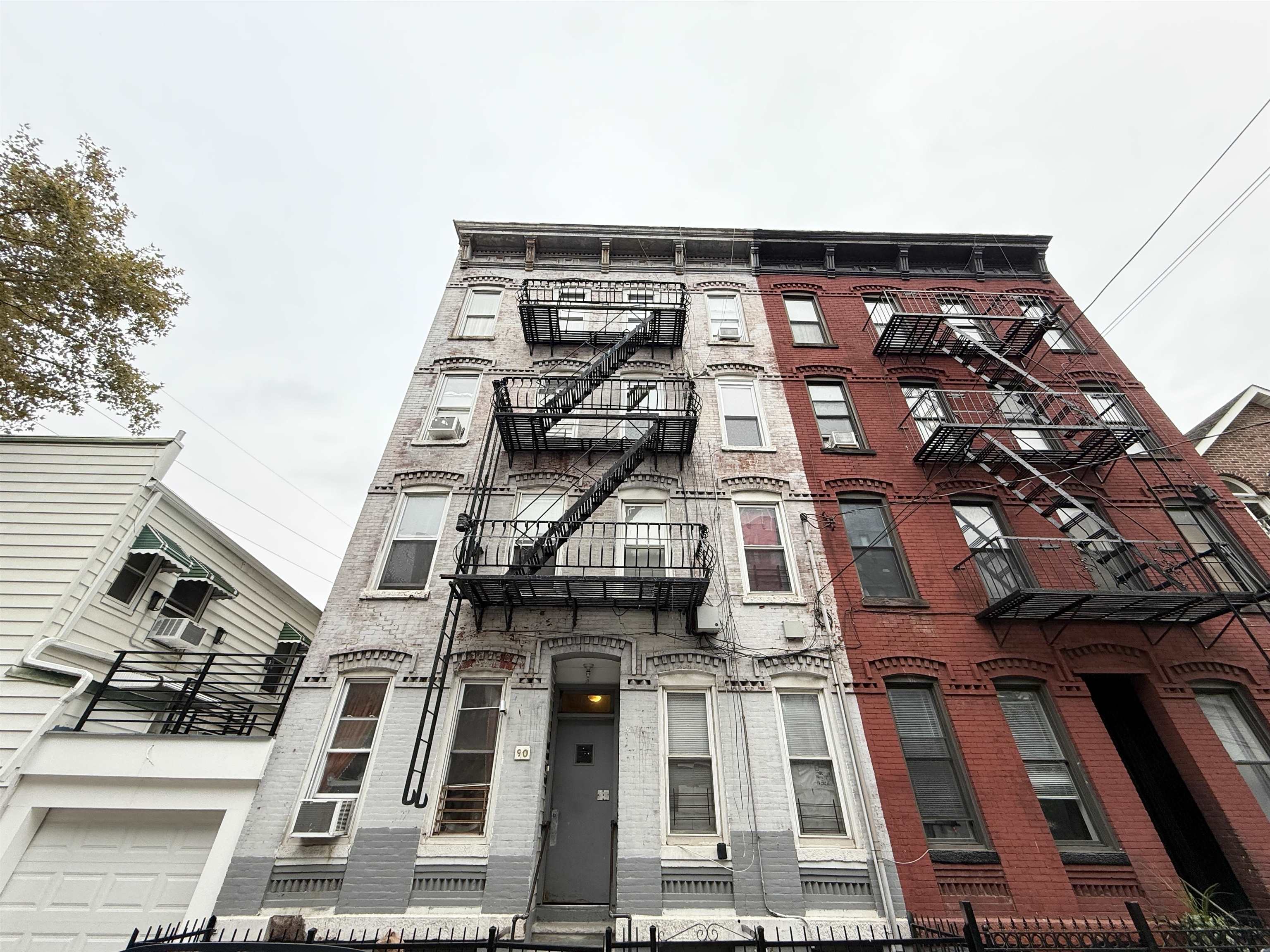 90 JORDAN AVE Unit: 2