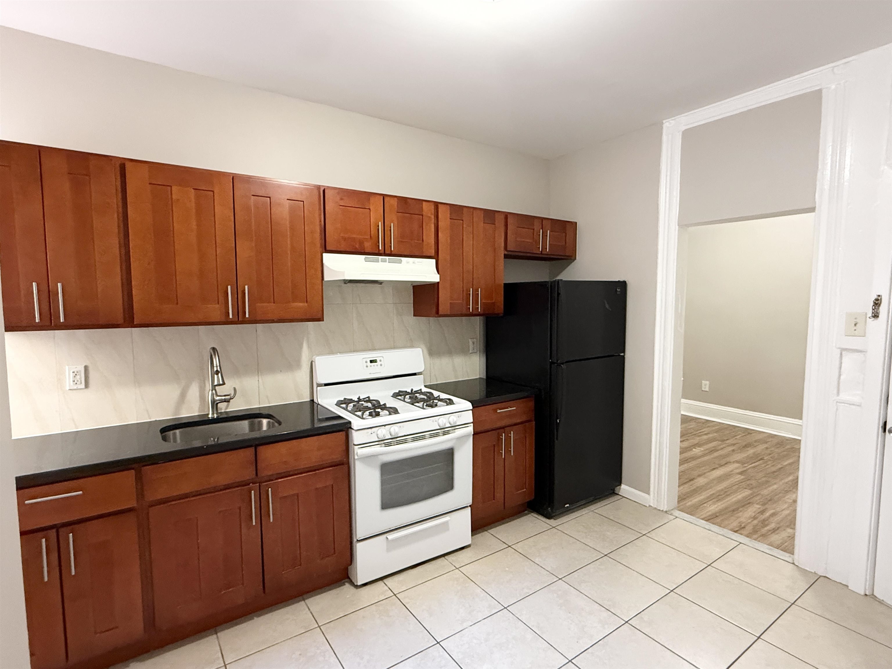 90 JORDAN AVE Unit: 2