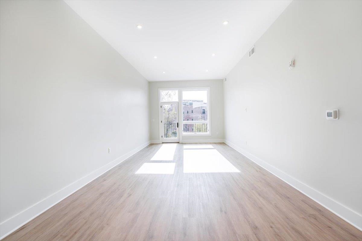 667-665 GRAND ST Unit: 205