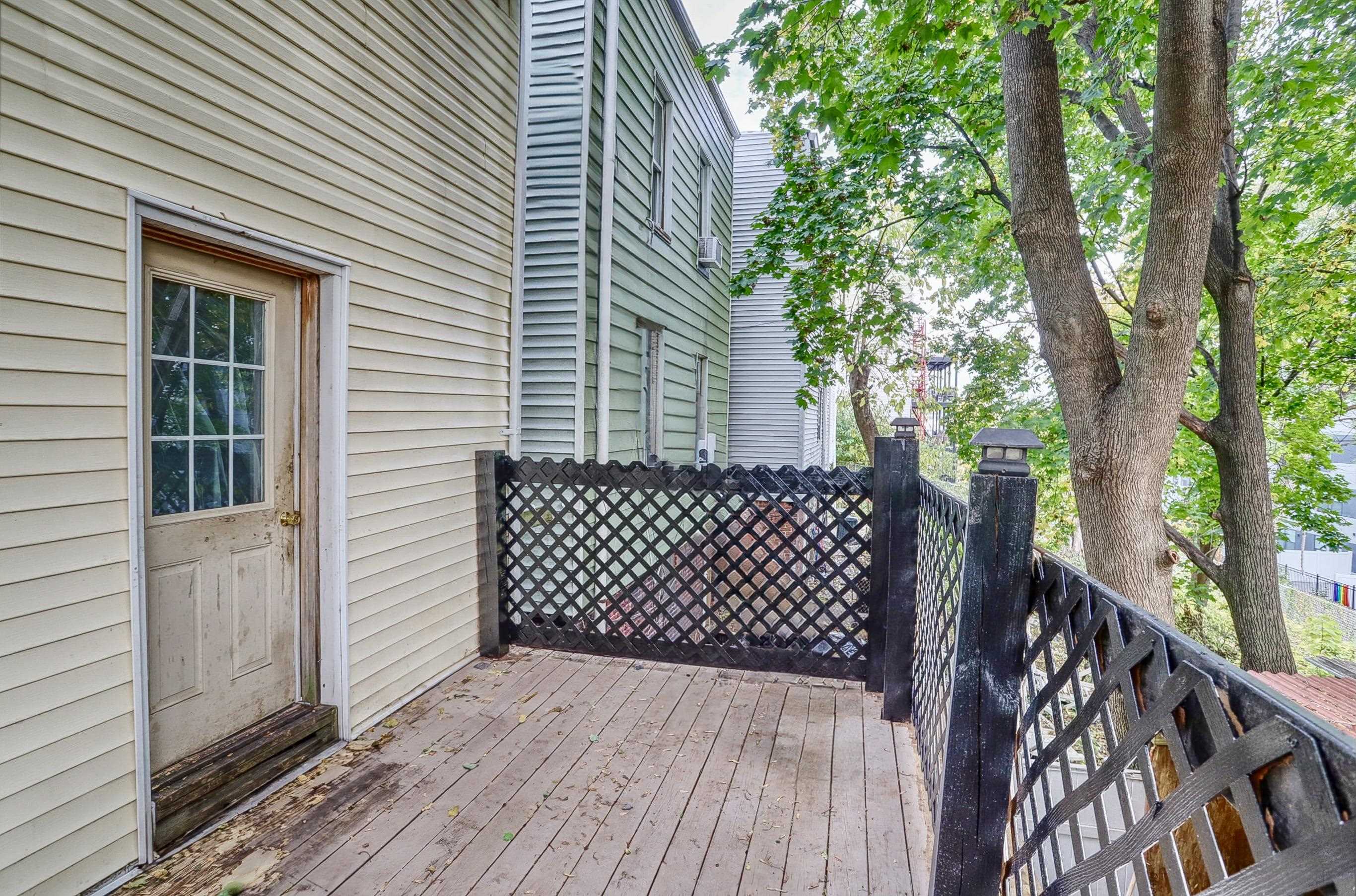 112 RANDOLPH AVE Unit: 1