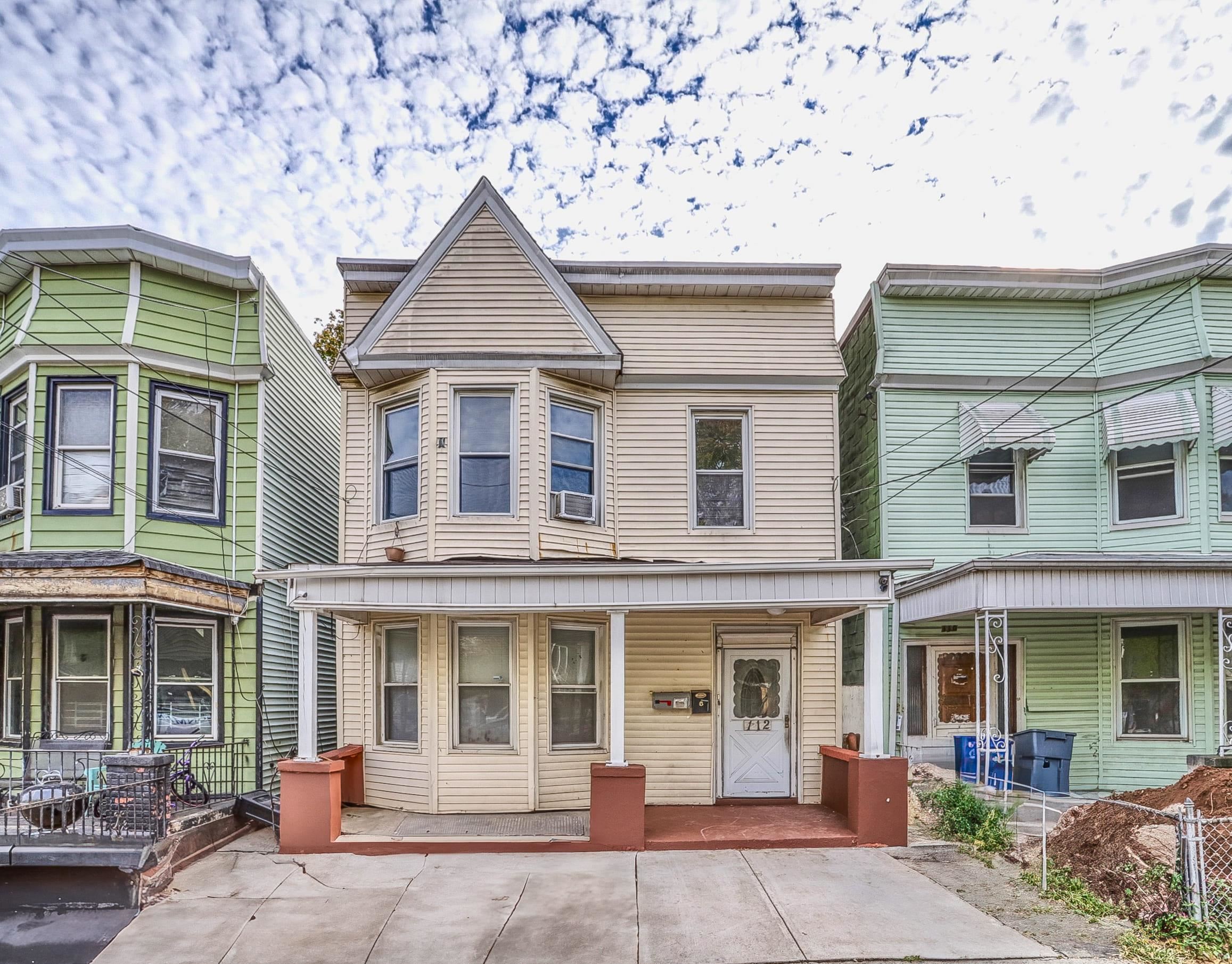 112 RANDOLPH AVE Unit: 1