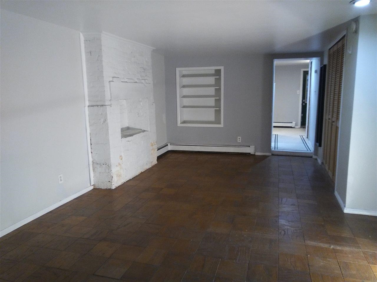 220 GARDEN ST Unit: 1(Grnd)