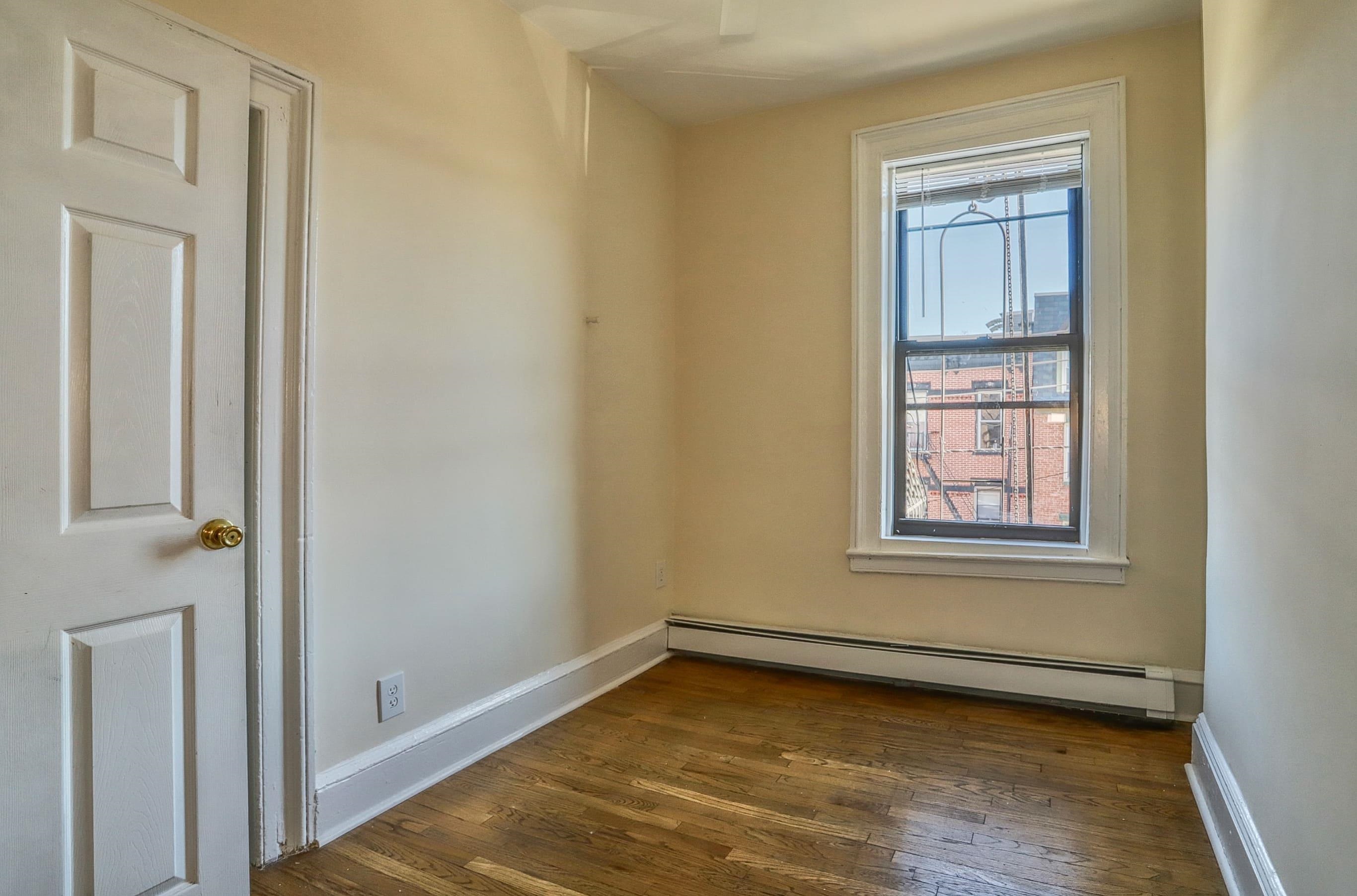 377 PALISADE AVE Unit: 3