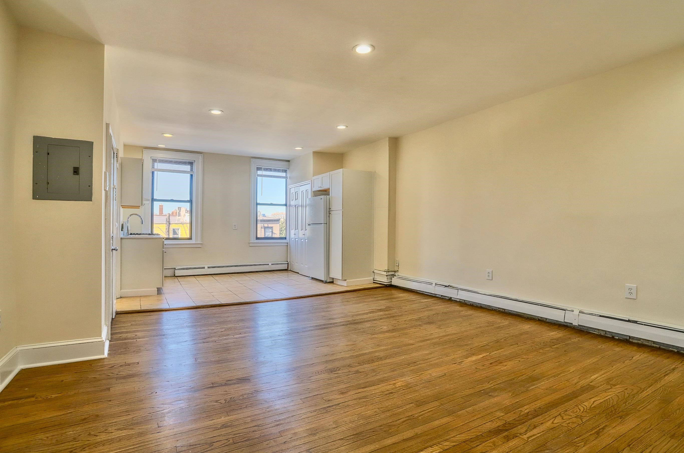377 PALISADE AVE Unit: 3