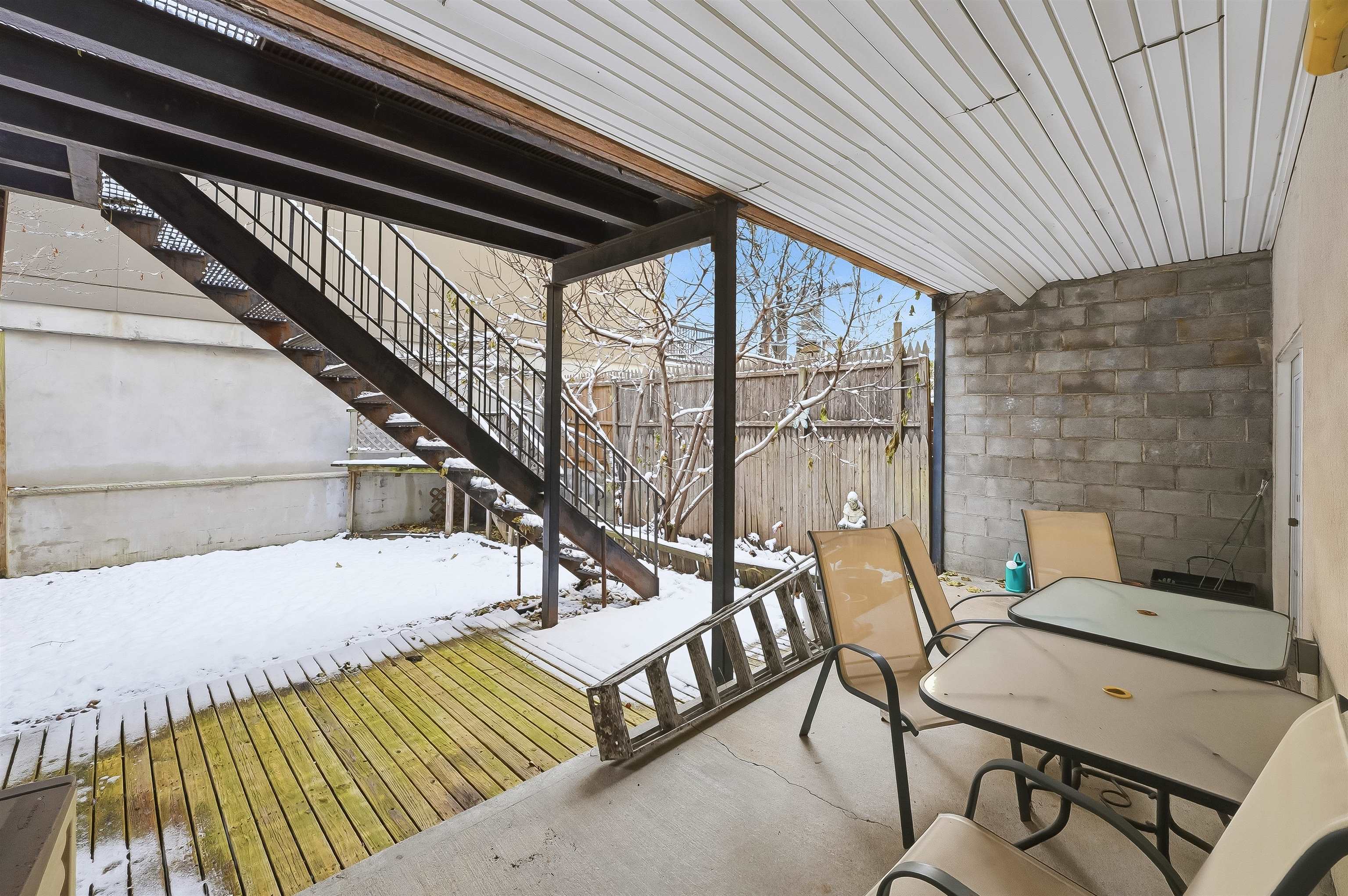 62 MONROE ST Unit: 1