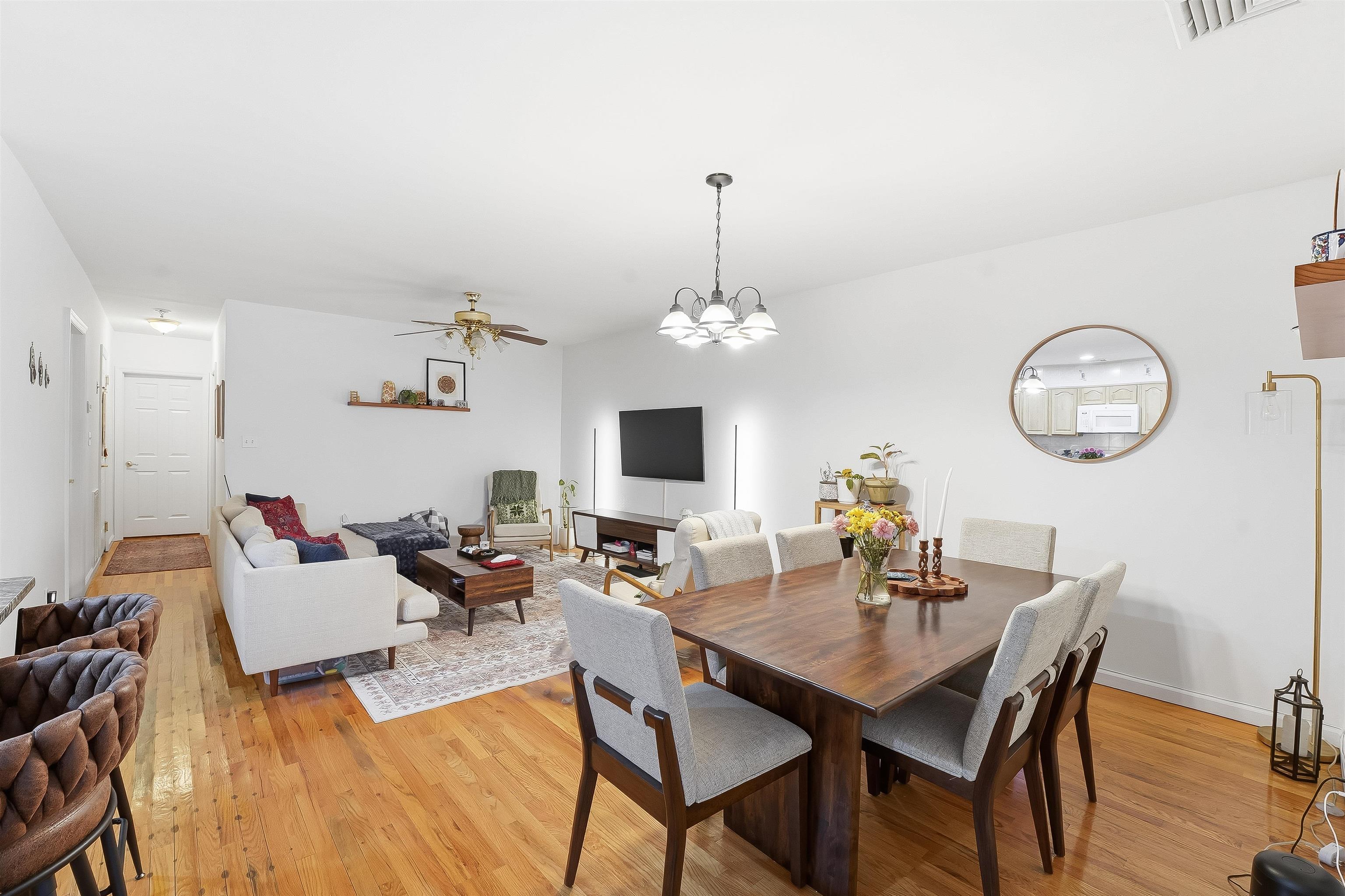 62 MONROE ST Unit: 1