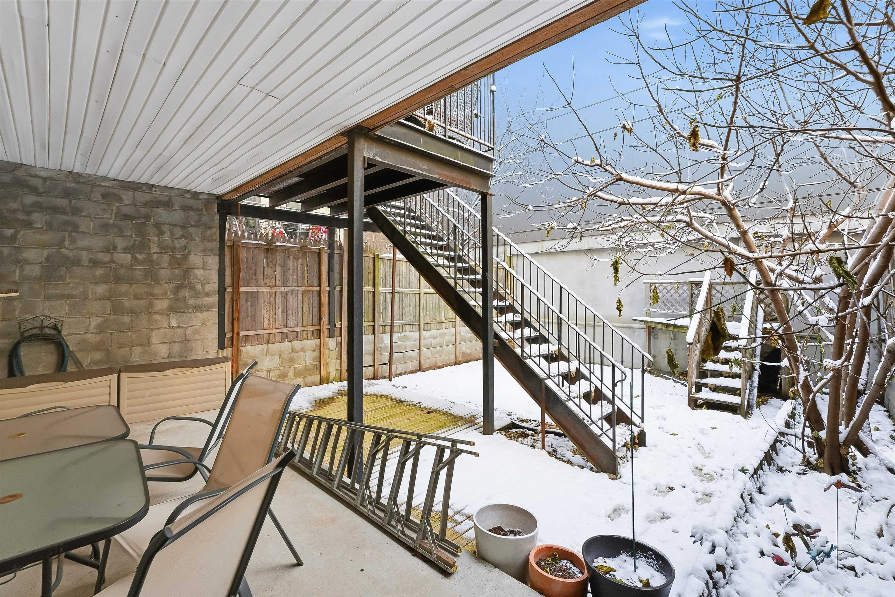 62 MONROE ST Unit: 1