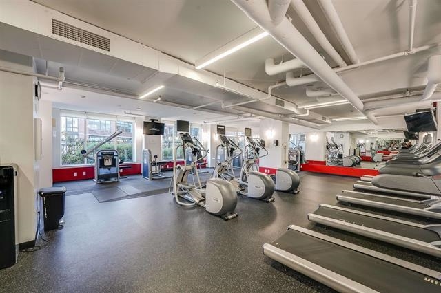 1100 MAXWELL LANE Unit: 515