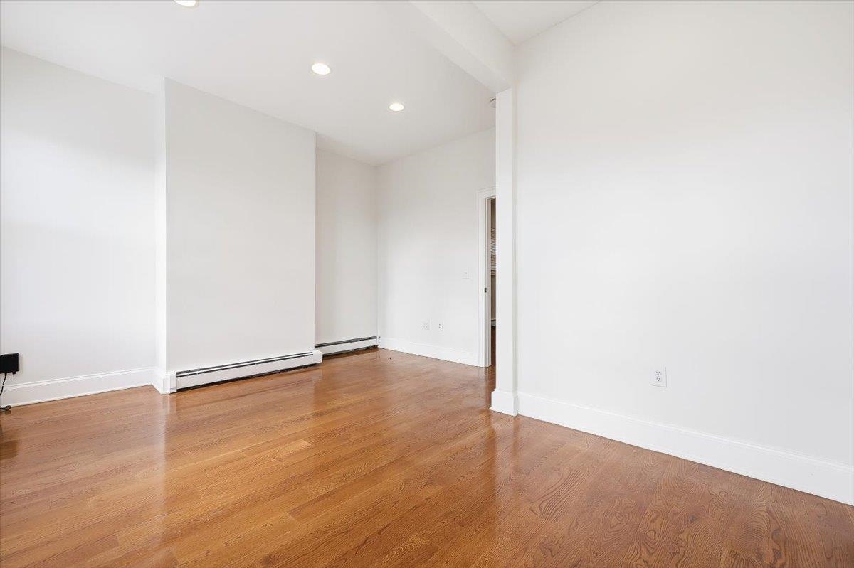 202 BOWERS ST Unit: 3