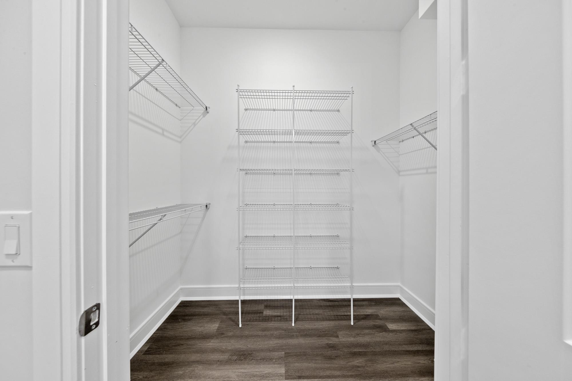 121 34TH ST Unit: 401