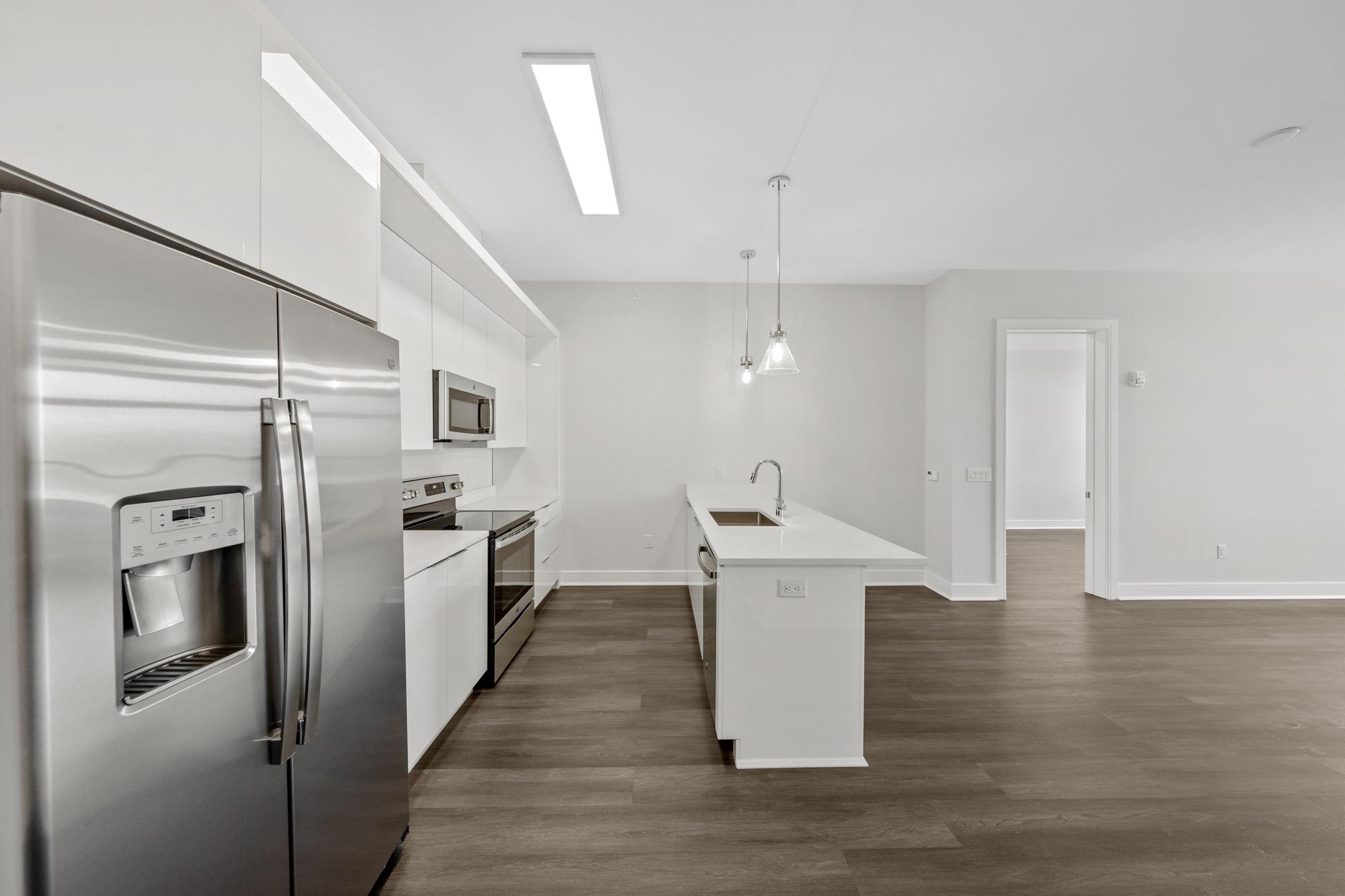 121 34TH ST Unit: 401