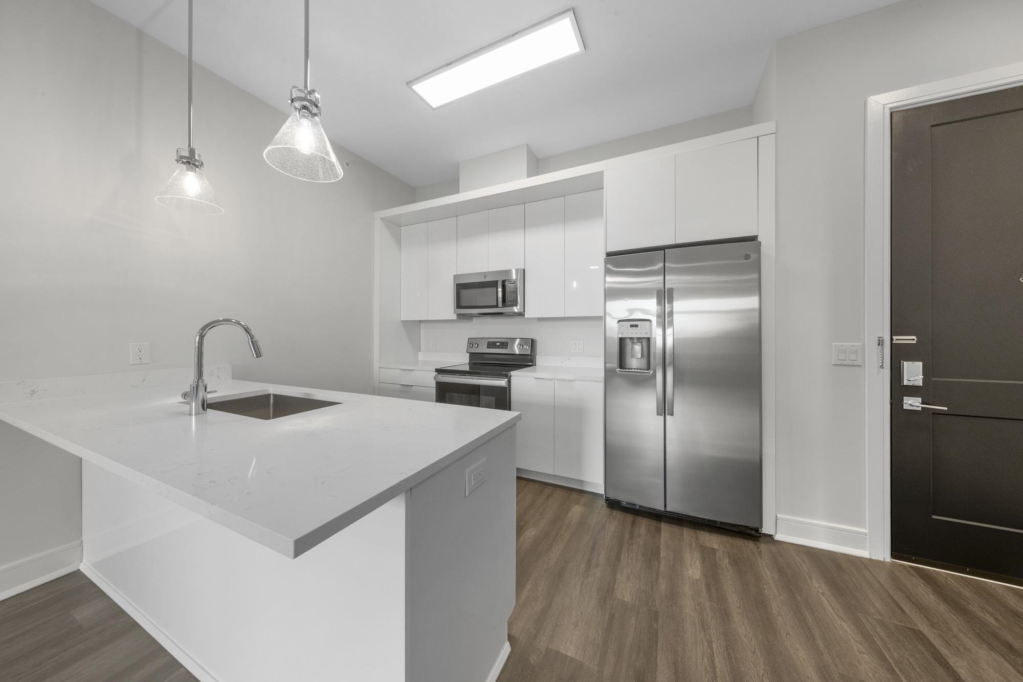 121 34TH ST Unit: 311