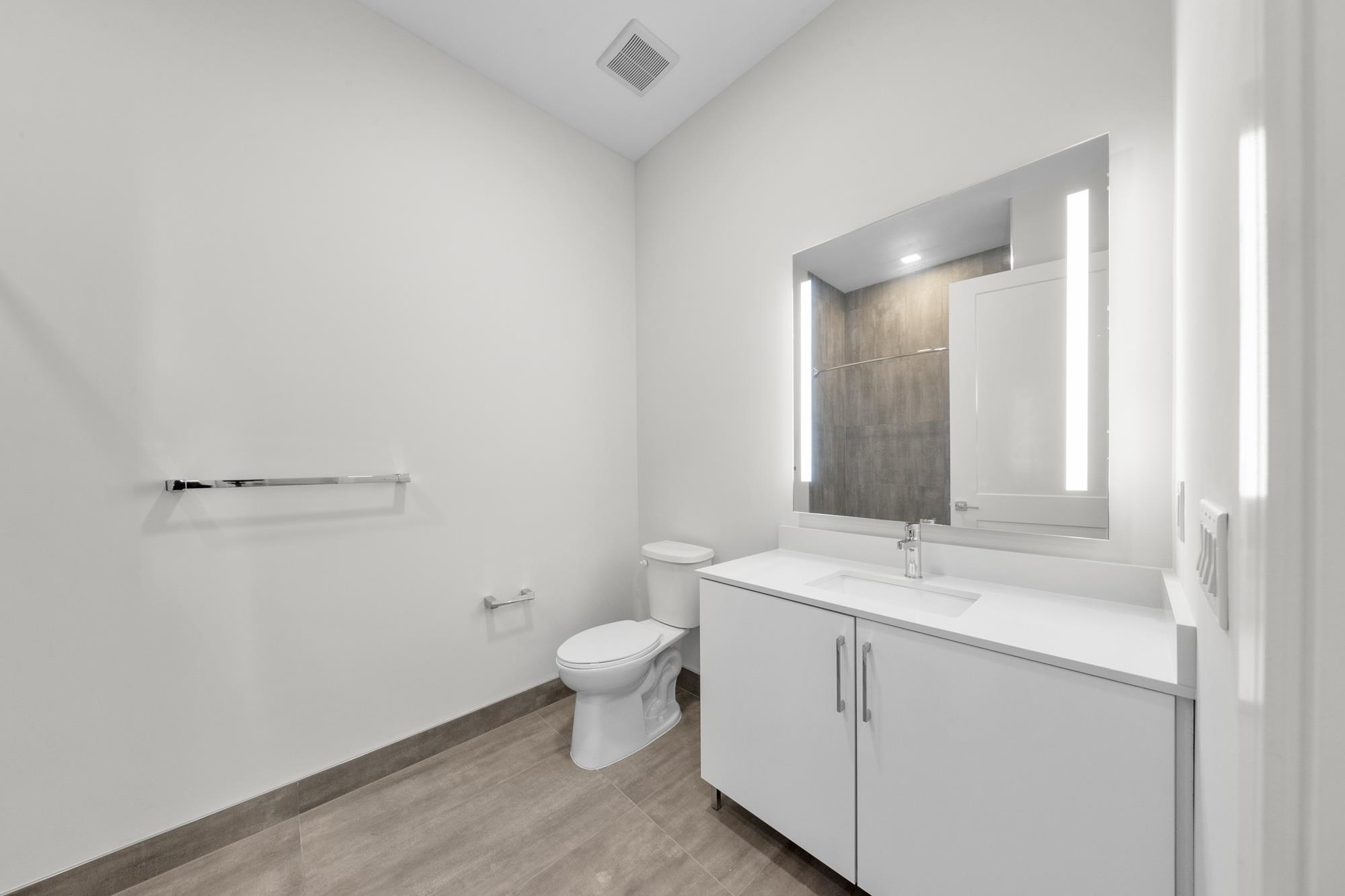 121 34TH ST Unit: 311