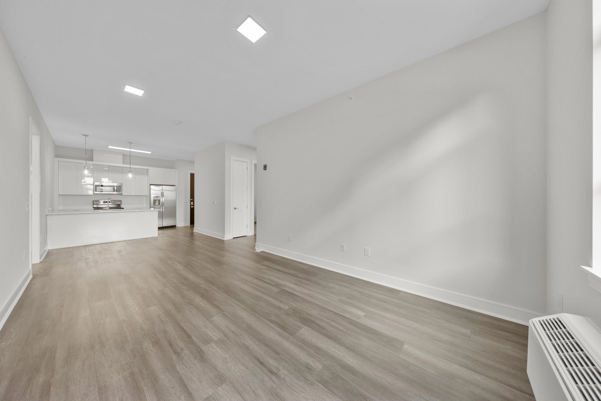 121 34TH ST Unit: 311
