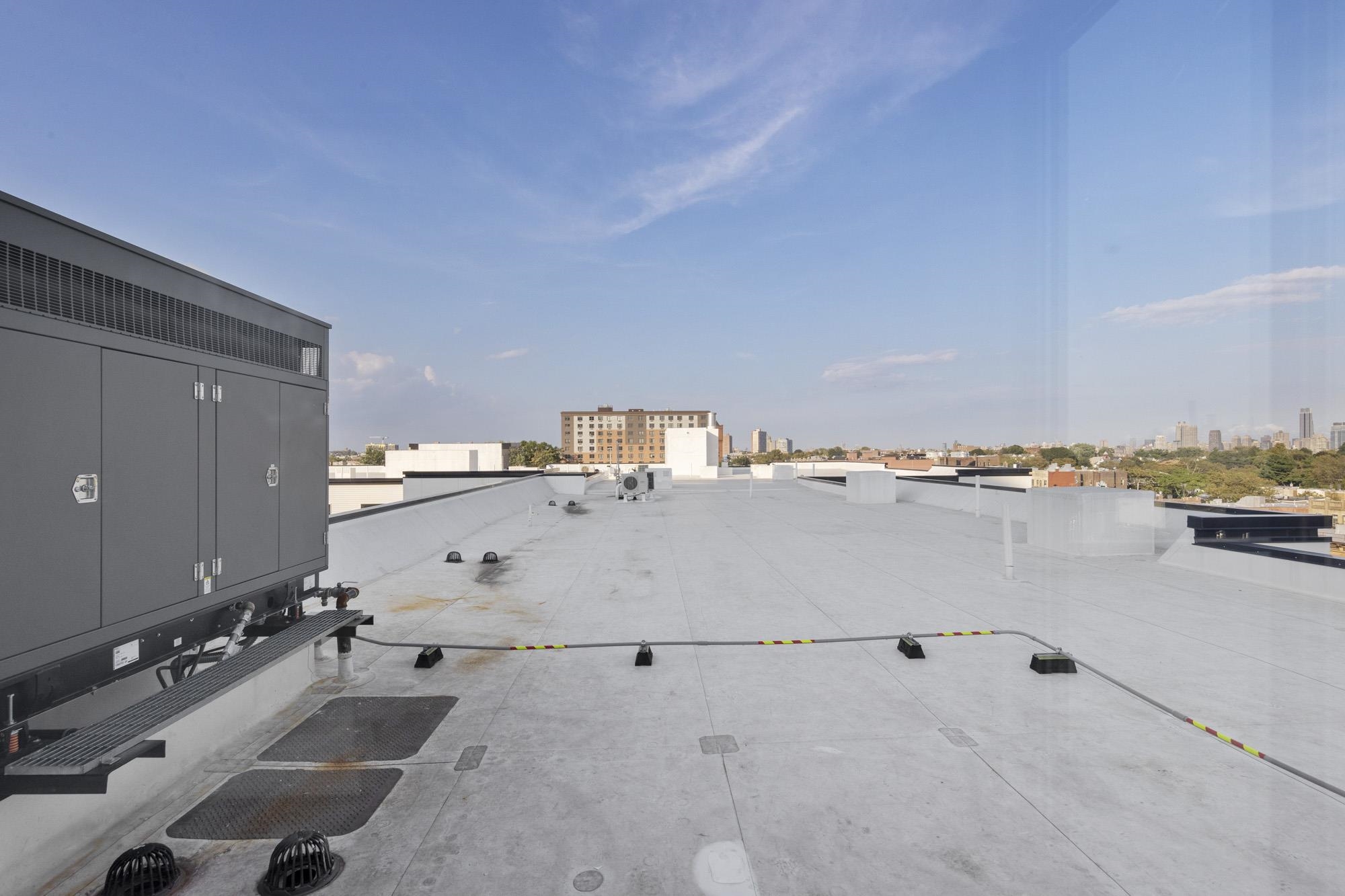 121 34TH ST Unit: 303