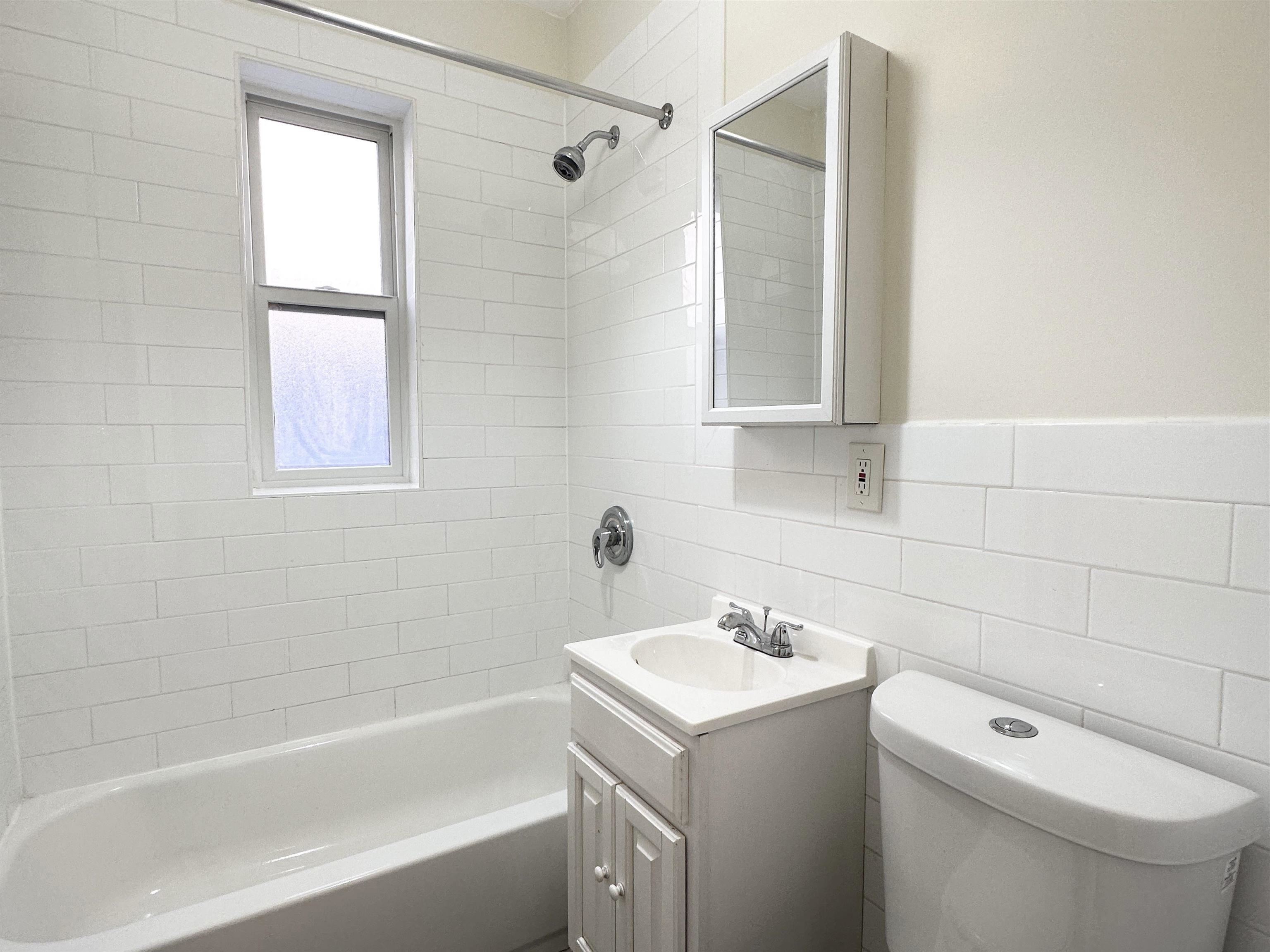 160 VROOM ST Unit: 38