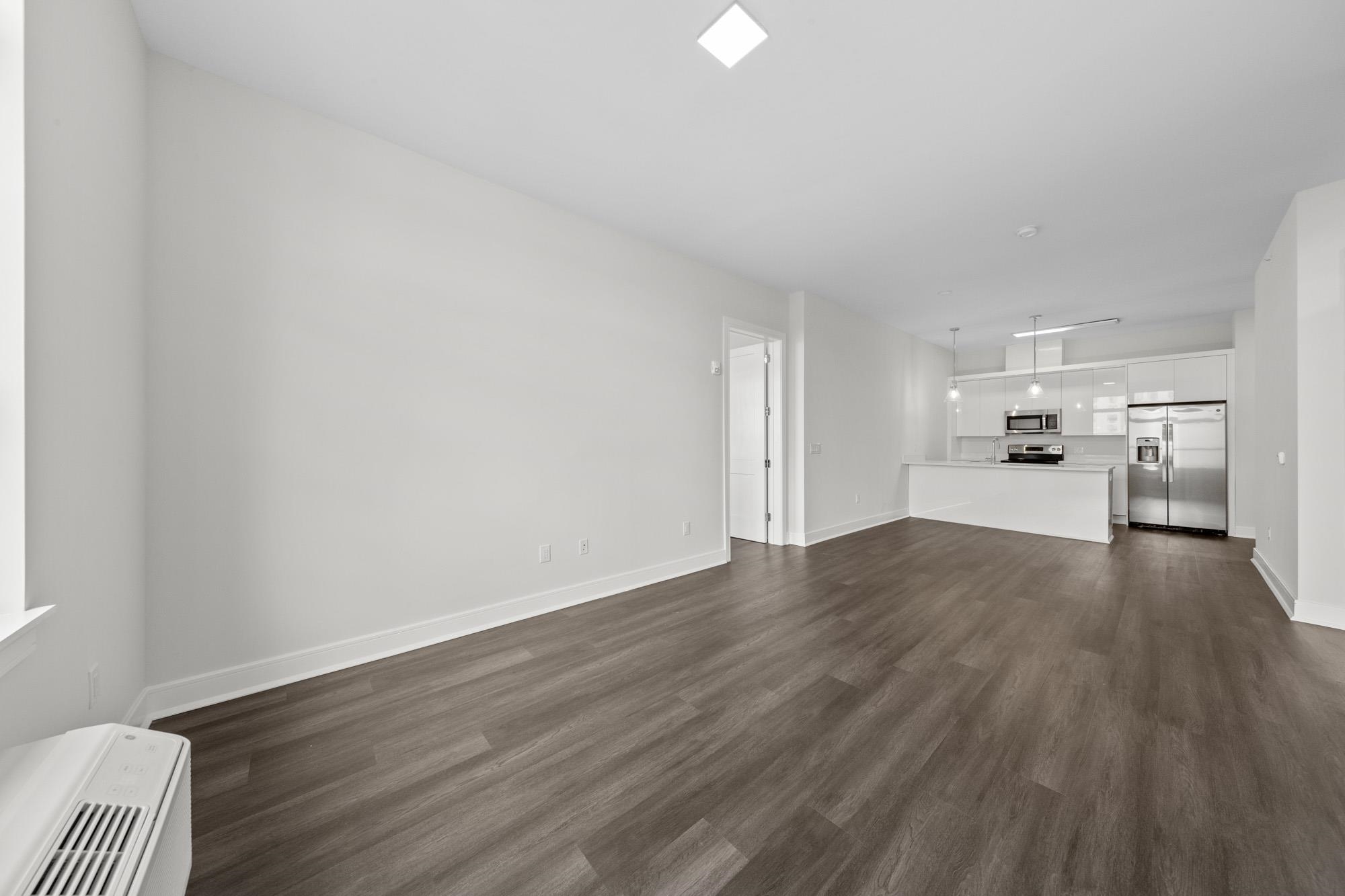 121 34TH ST Unit: 302