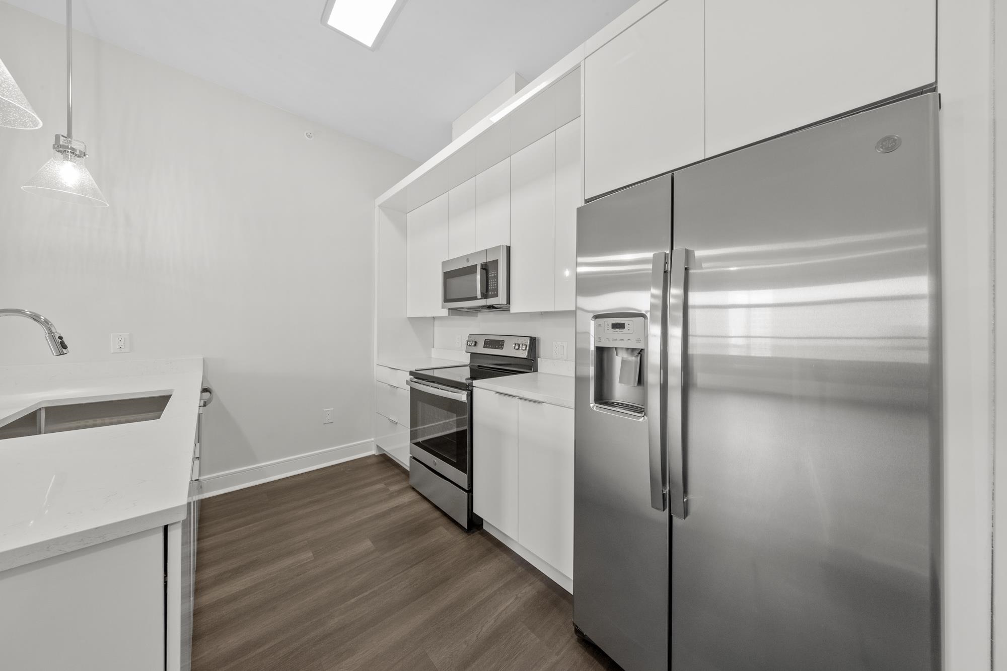 121 34TH ST Unit: 302