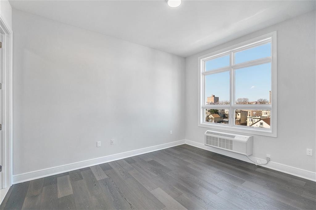 119 PETER ST Unit: 604