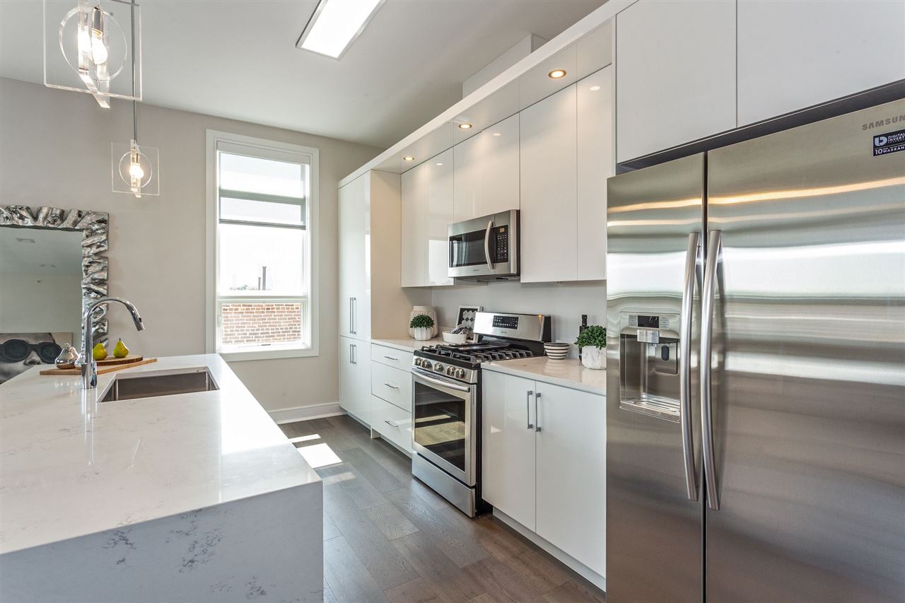 119 PETER ST Unit: 405