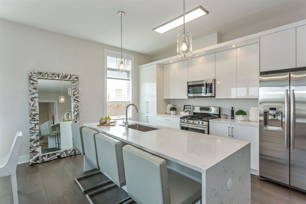 119 PETER ST Unit: 405